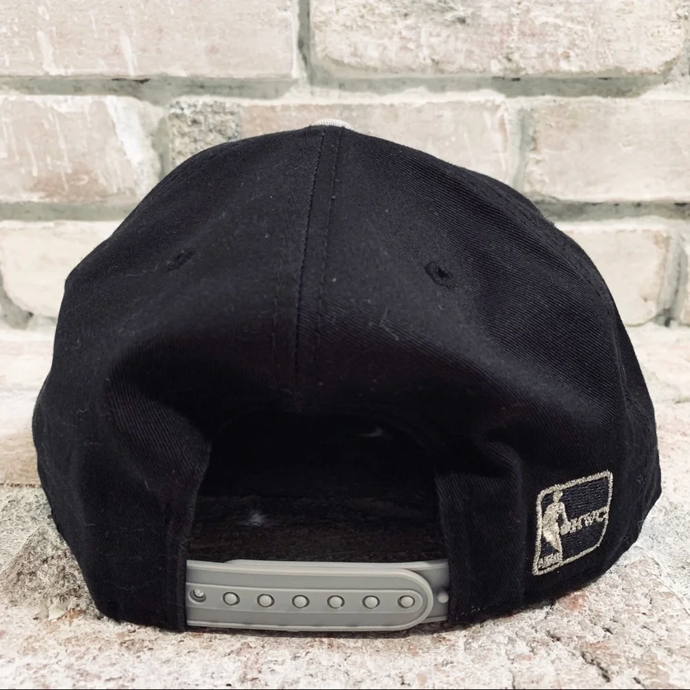 🔥 Hardwood Classics San Antonio Spurs SnapBack